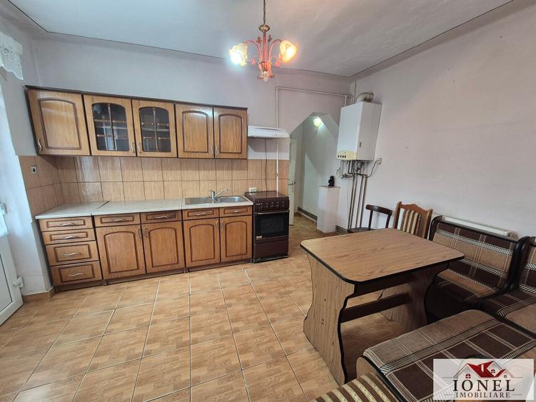 Casă individuală cu 4 camere cu Teren 2155 Mp în Mihalț