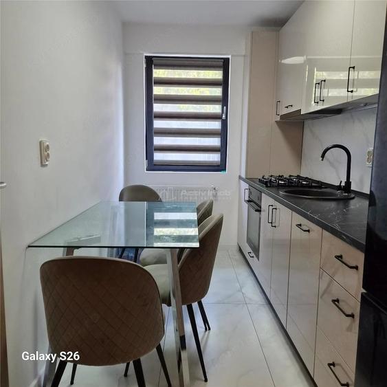Apartament cu 2 camere decomandat în Antiaeriană