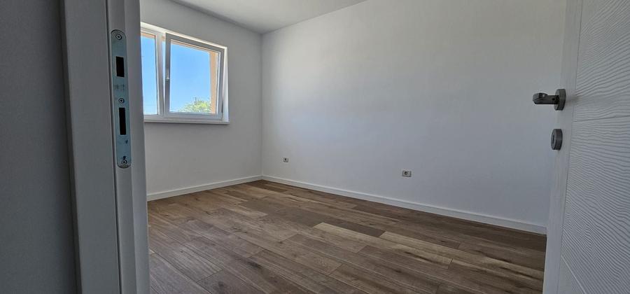 Apartament cu 2 camere decomandat în Sânpetru