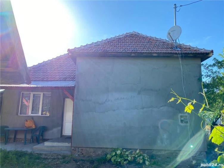 Casă cu 3 camere cu Teren 1709 Mp în Scărișoara Nouă