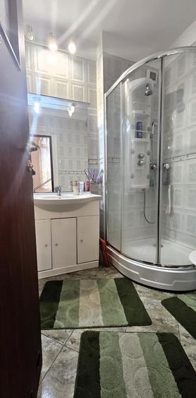 Casă individuală cu 4 camere cu Canalizare în Domenii