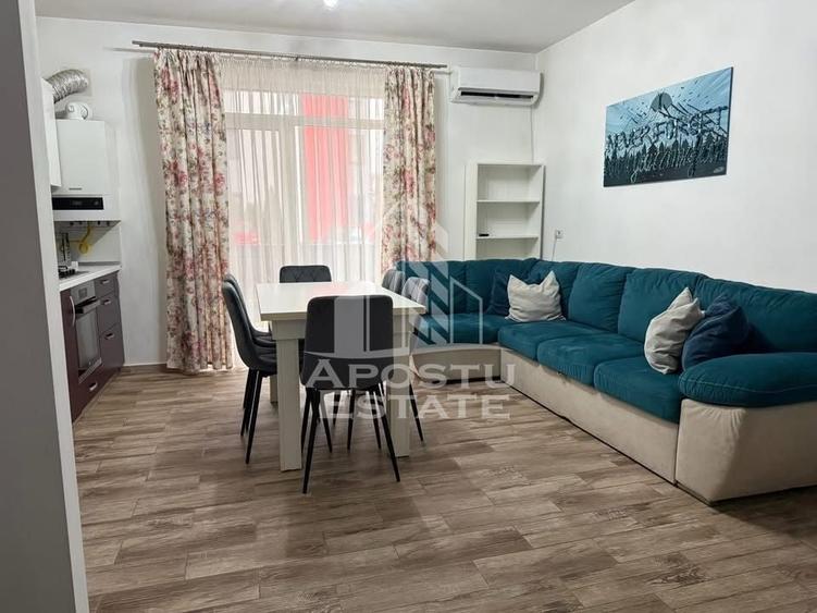 Apartament cu 3 camere decomandat, mobilat în Girocului