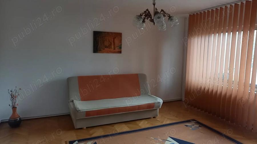 Apartament cu 4 camere decomandat în Otopeni