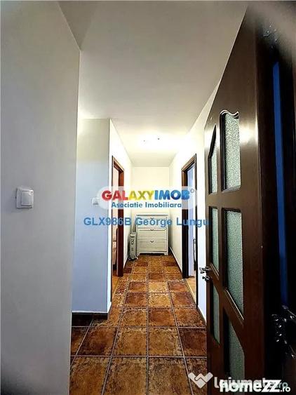 Apartament cu 3 camere semidecomandat în Drumul Taberei