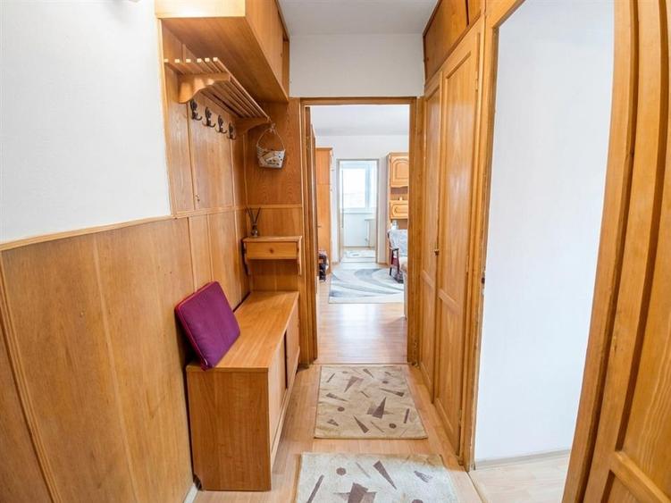Apartament cu 2 camere semidecomandat în Rogerius