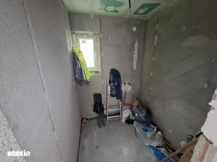 Casă cu 3 camere în Berceni