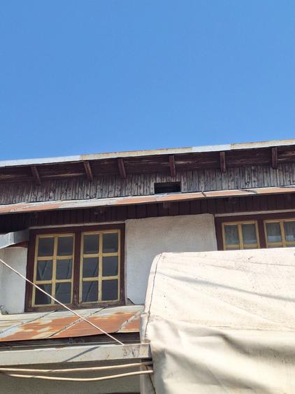 Casă cu 4 camere cu Teren 390 Mp în