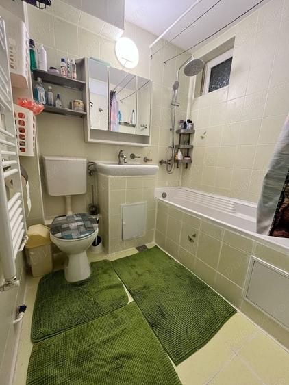 Apartament cu 3 camere decomandat, mobilat în Dacia
