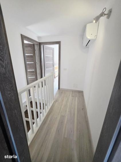 Casă cu 5 camere cu Teren 480 Mp în Păulești