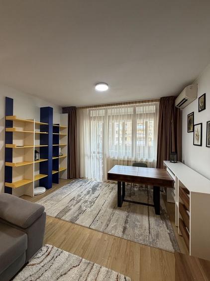 Apartament cu 2 camere decomandat în Vitan