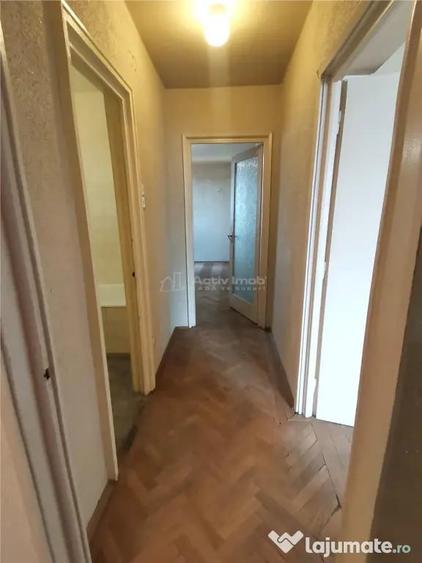 Apartament cu 3 camere semidecomandat în Parcul Circului