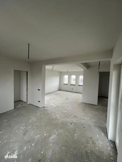 Casă cu 3 camere decomandat cu Teren 450 Mp în Burdea