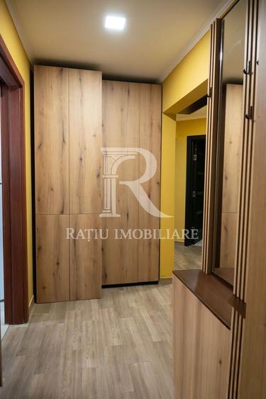 Apartament cu 3 camere decomandat, mobilat în Rogerius