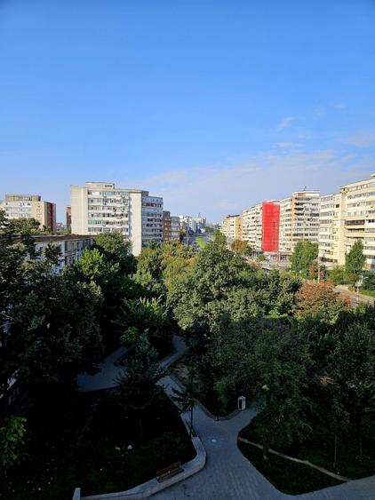 Apartament cu 2 camere decomandat în Sârbi