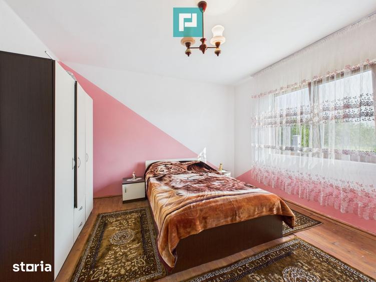 Casă cu 2 camere cu Teren 7204 Mp în Hălmăgel