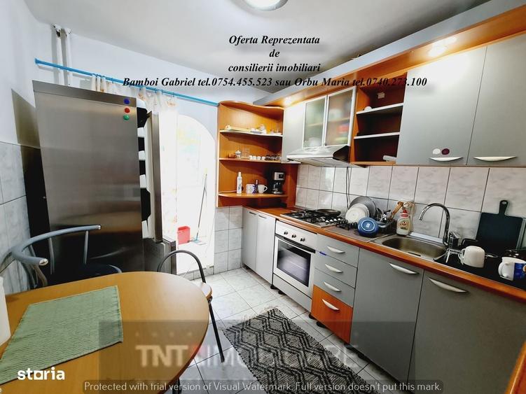 Apartament cu 3 camere decomandat în Central