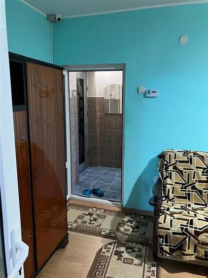 Apartament cu 2 camere semidecomandat, mobilat în Podu Roș