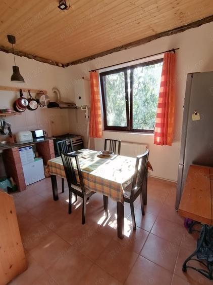 Casă cu 6 camere cu Teren 1000 Mp în Central