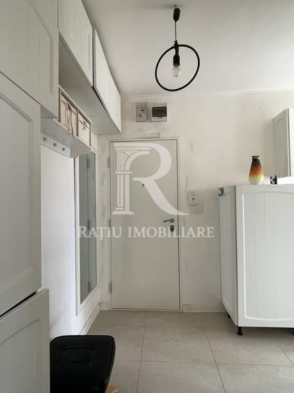 Apartament cu 2 camere nedecomandat, mobilat în Rogerius