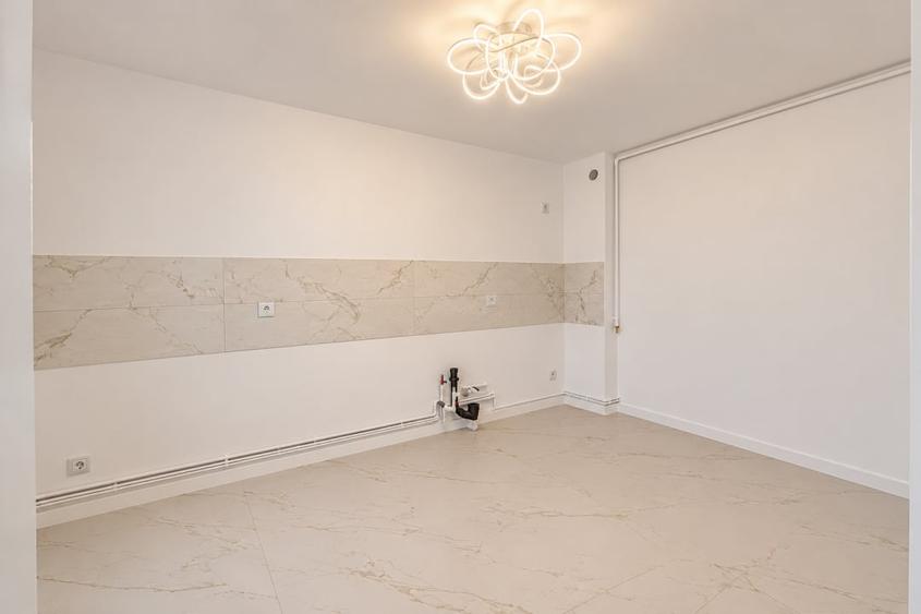 Apartament cu 2 camere decomandat în Noua