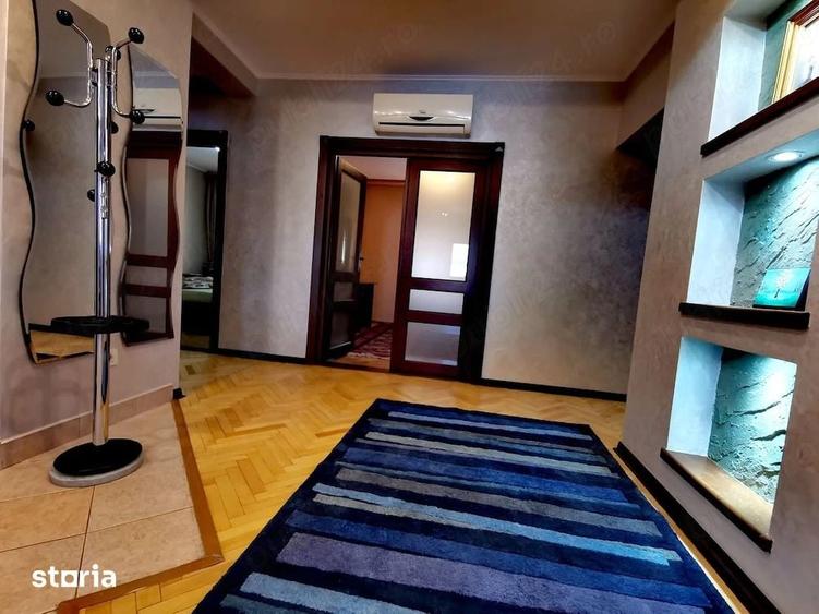 Apartament cu 4 camere decomandat în Central