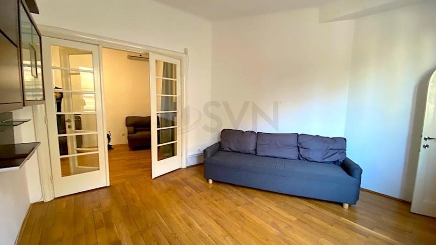 Apartament cu 3 camere semidecomandat în Unirii