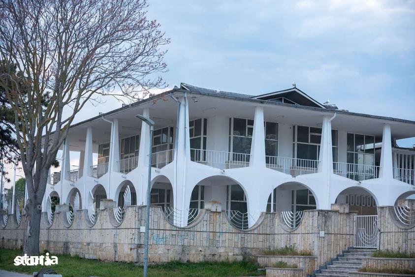 Spațiu comercial, de 4,814 mp, în Central