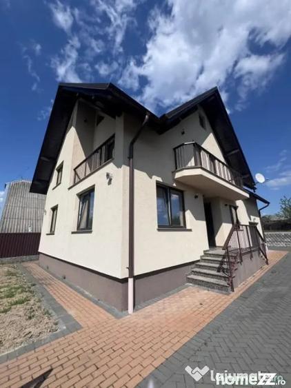 Casă cu 5 camere cu Teren 450 Mp în Rădăuți