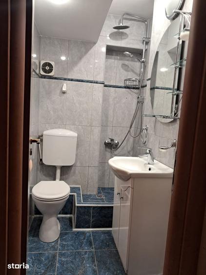 Apartament cu 4 camere în Republicii
