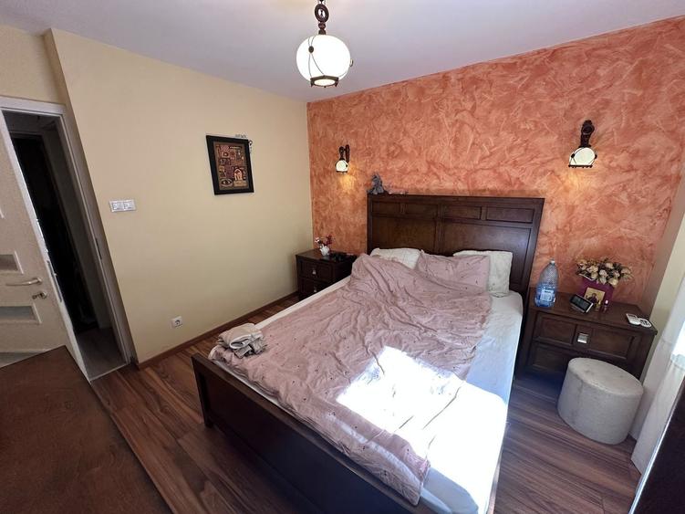 Apartament cu 3 camere decomandat în Baba Novac