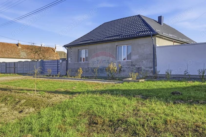Casă cu Teren 1439 Mp în Satu Mare