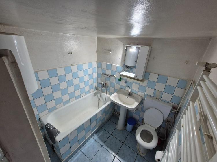 Casă cu 4 camere în Central