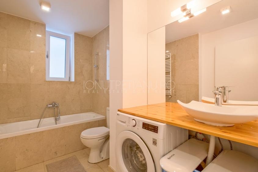 Apartament cu 3 camere semidecomandat, mobilat în Eminescu