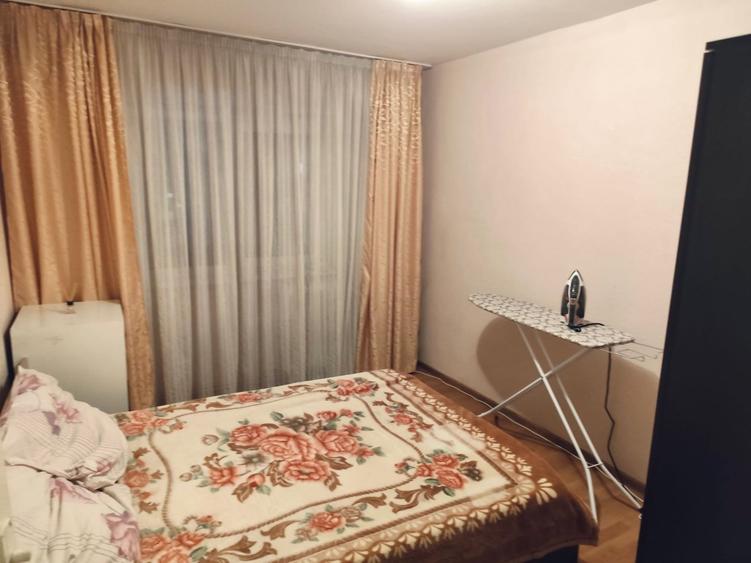 Apartament cu 3 camere decomandat în Cetate