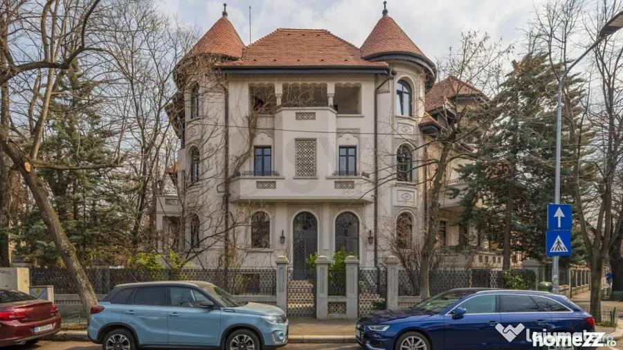 Casă cu 7 camere cu Teren 413 Mp în Dorobanți