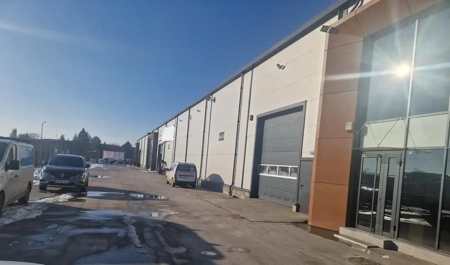 Spațiu industrial, de 574 mp, în Exterior Sud