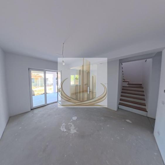 Duplex cu 5 camere cu Canalizare în Dumbrăvița