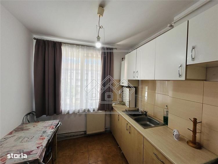 Apartament cu 2 camere decomandat în Terezian
