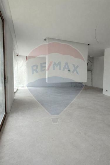 Casă individuală cu 5 camere cu Piscina în Central