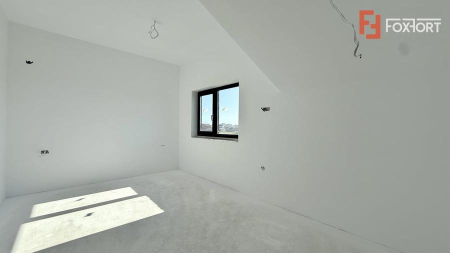 Duplex cu 3 camere cu Teren 274 Mp în Moșnița Nouă