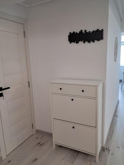 Apartament cu 3 camere decomandat, mobilat în Central