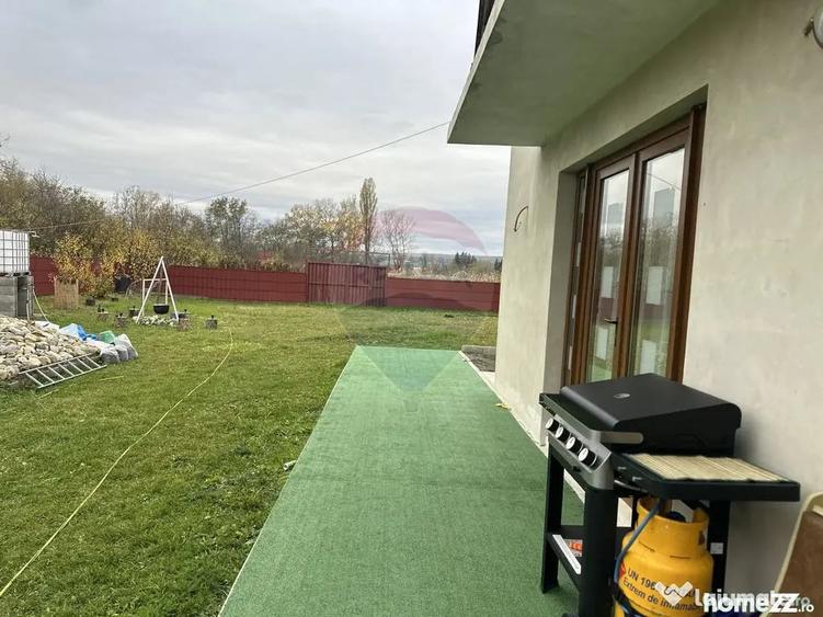 Casă cu 4 camere cu Teren 5000 Mp în Girov