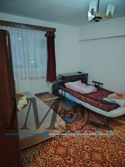 Apartament cu 3 camere, mobilat în Central