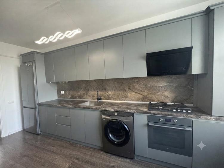 Apartament cu 3 camere decomandat în Lunca Cetățuii