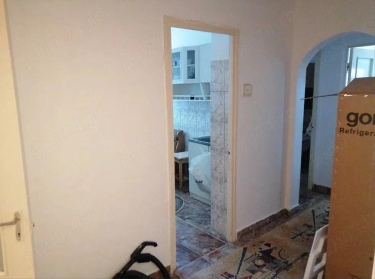 Apartament cu 2 camere decomandat în Micro 20