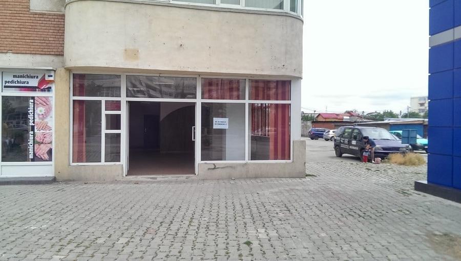 Spațiu comercial, de 120 mp, în Casa Cărții