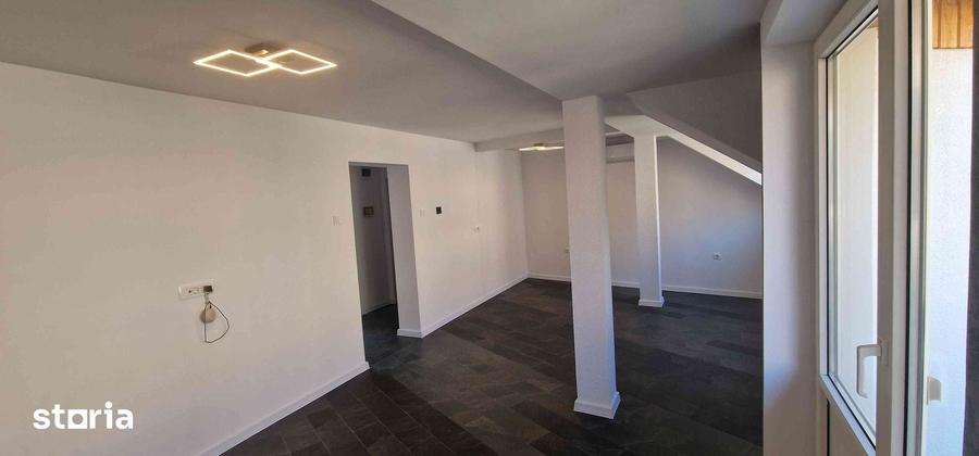 Apartament 2 camere, mansarda, zona centrala Bra?ov 650/luna - 4