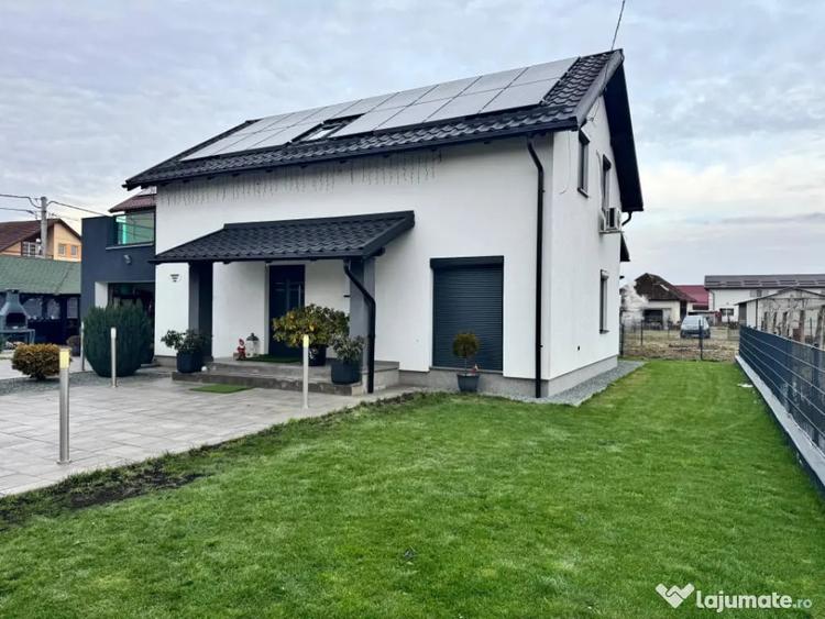 Casă cu 7 camere cu Teren 900 Mp în Hideaga