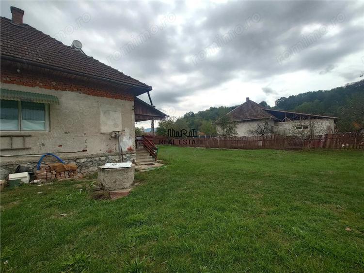Casă cu 2 camere cu Teren 1088 Mp în Vața de Jos
