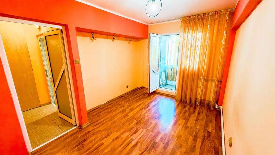 Apartament cu 2 camere decomandat în